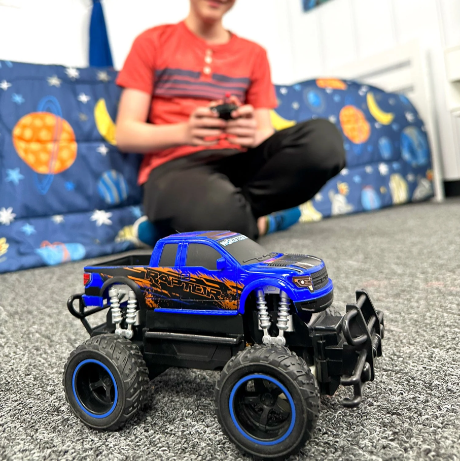 Ford F-150 SVT Raptor RC Heavy Duty Truck - 1:24 Scale Replica