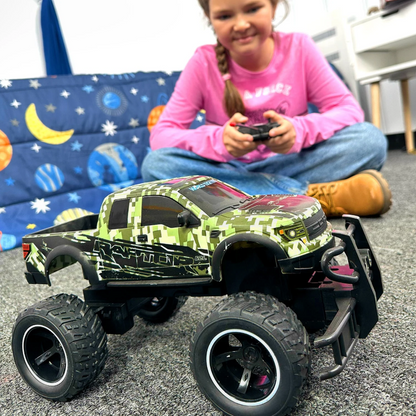 Ford F-150 SVT Raptor RC Truck Camo Edition - 1:24 Scale Replica